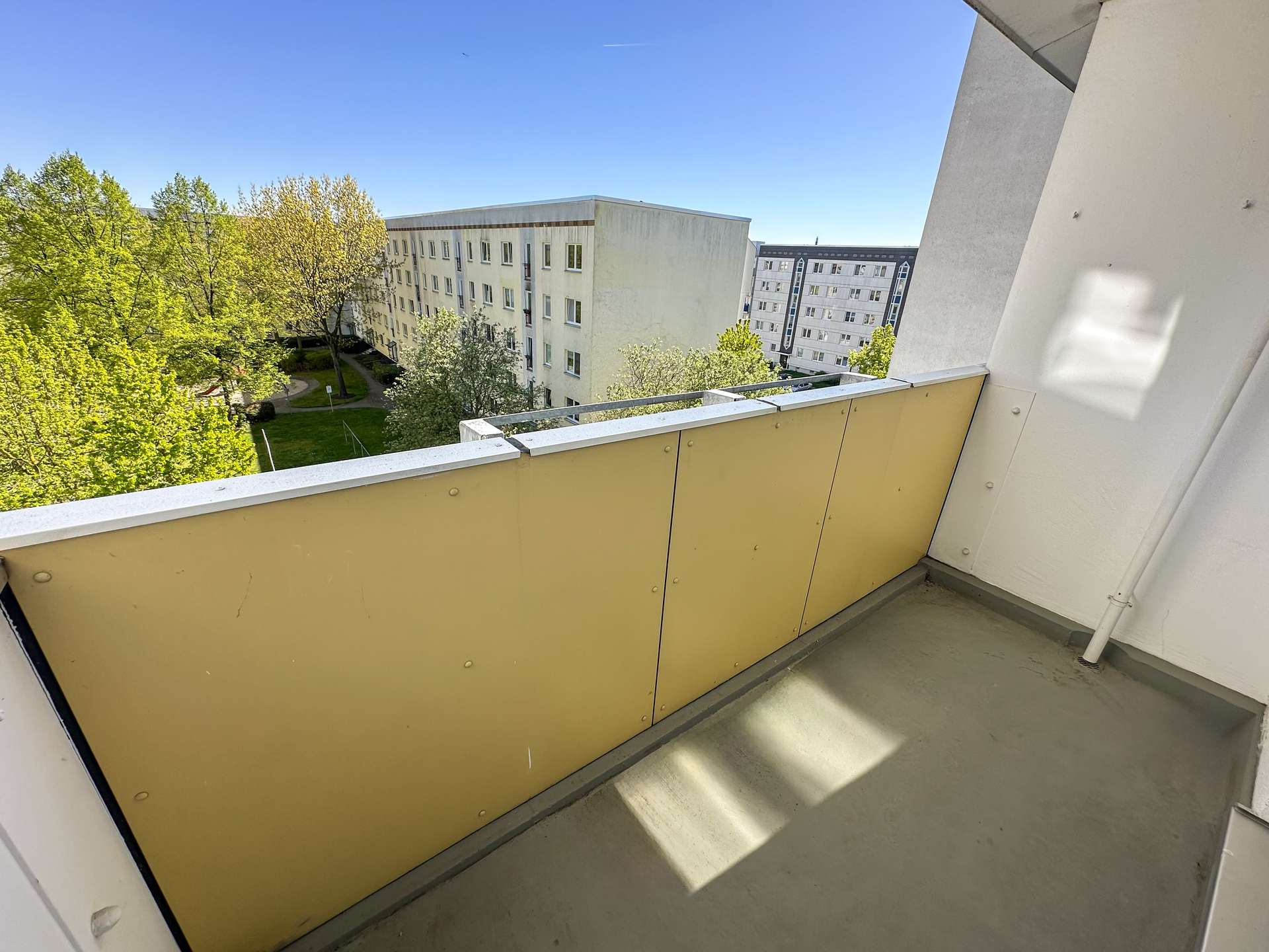 Südbalkon zum Innenhof