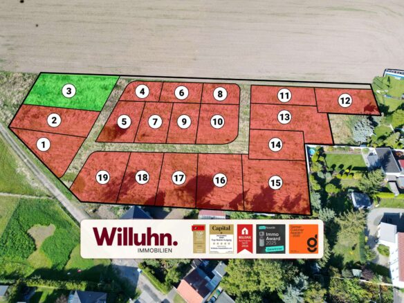 Aerial view of a subdivision with numbered lots; Lot 3 is highlighted in green.