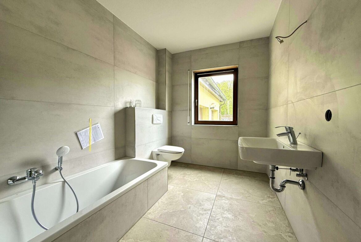 Modernes Badezimmer