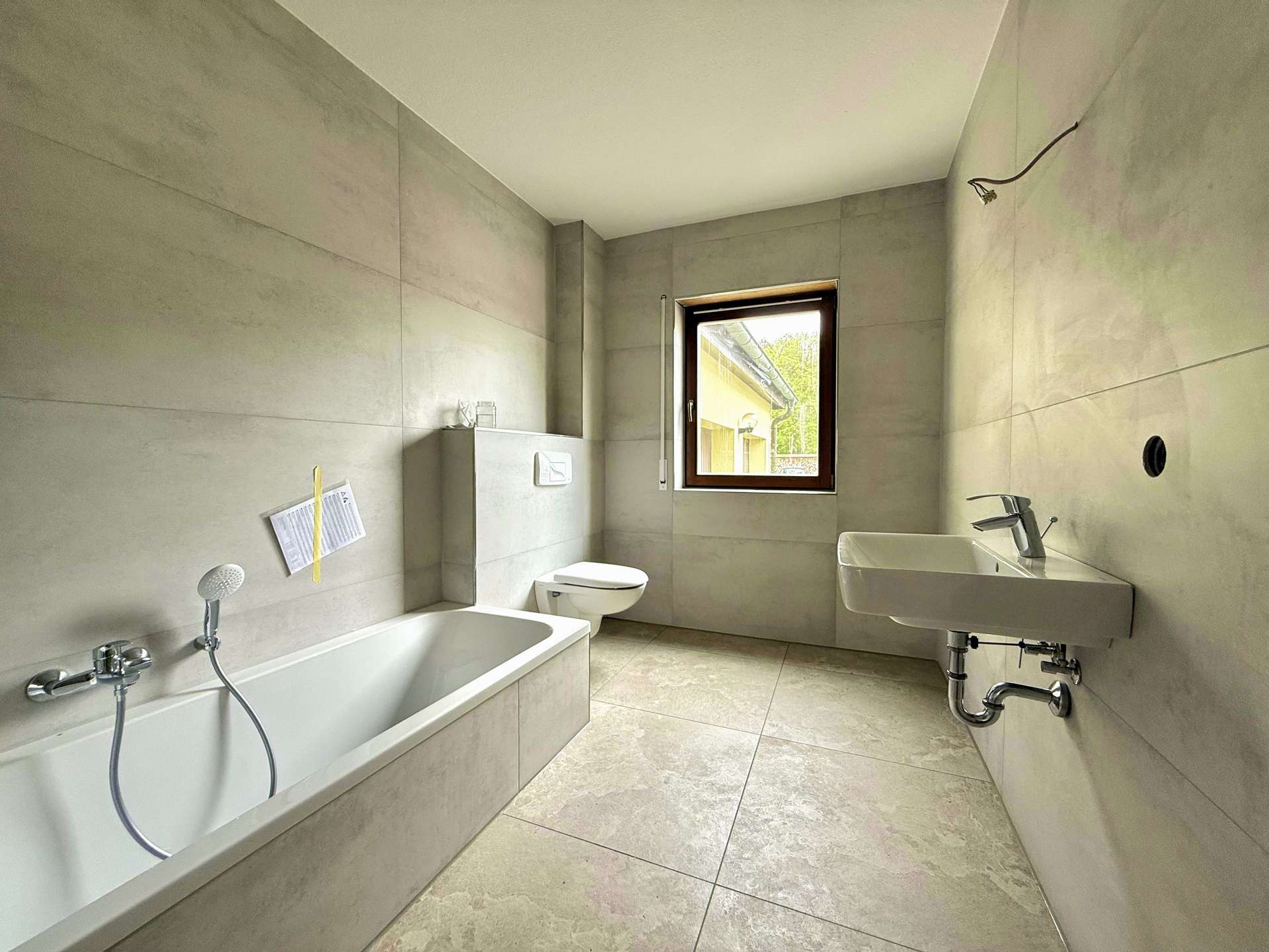 Modernes Badezimmer