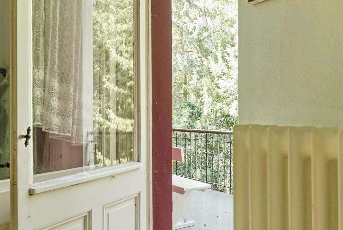 Zum Balkon