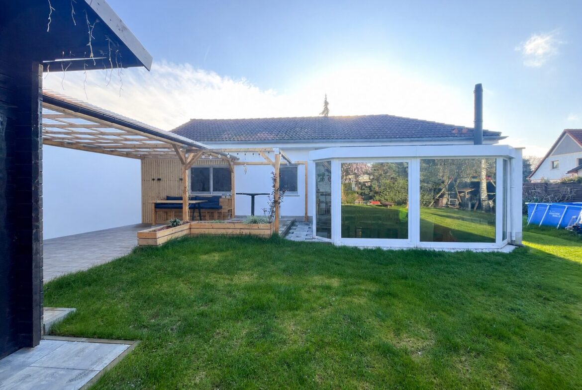Blick zum Wintergarten