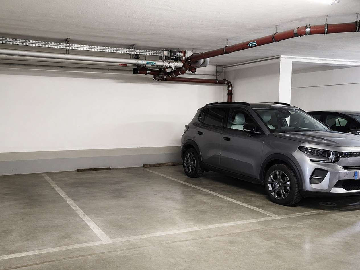 Tiefgaragenstellplatz
