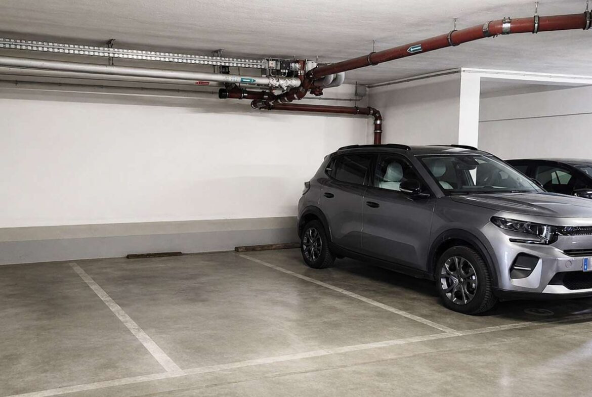 Tiefgaragenstellplatz