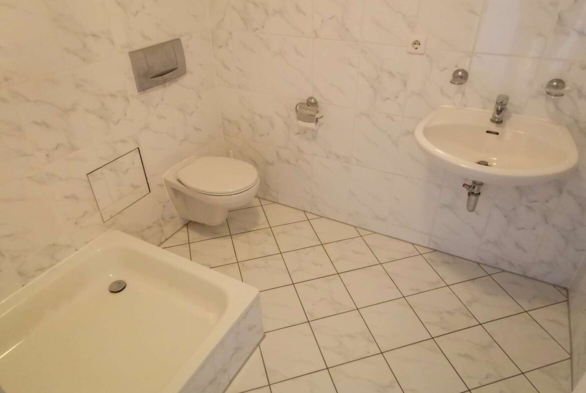 Bad mit Dusche
