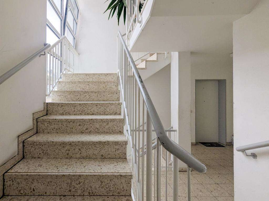 Haus4_Treppen nach oben