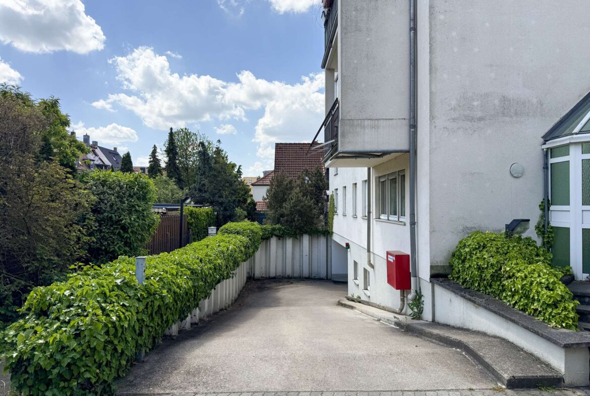 Tiefgarageneinfahrt
