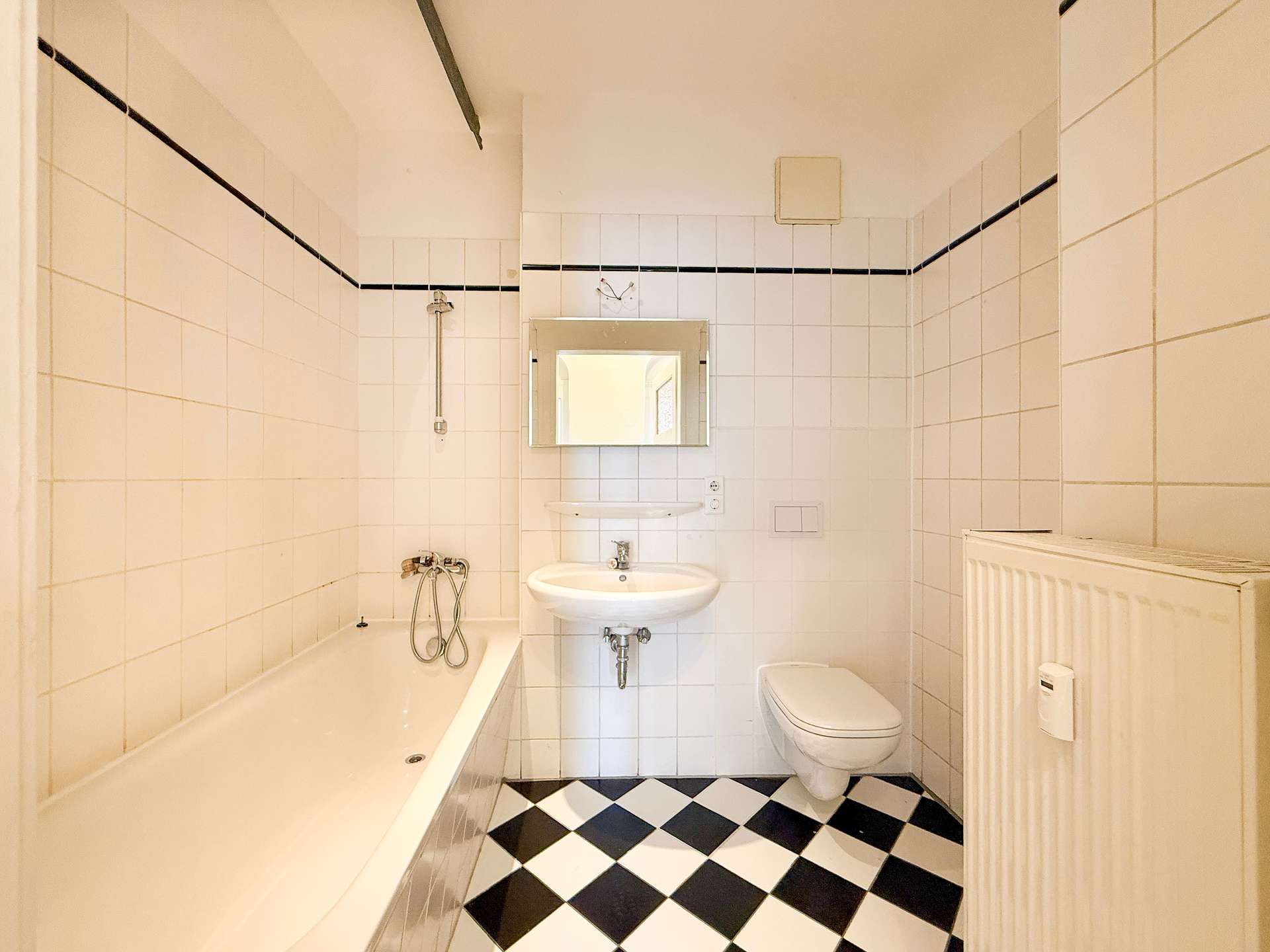 Bad mit Wanne