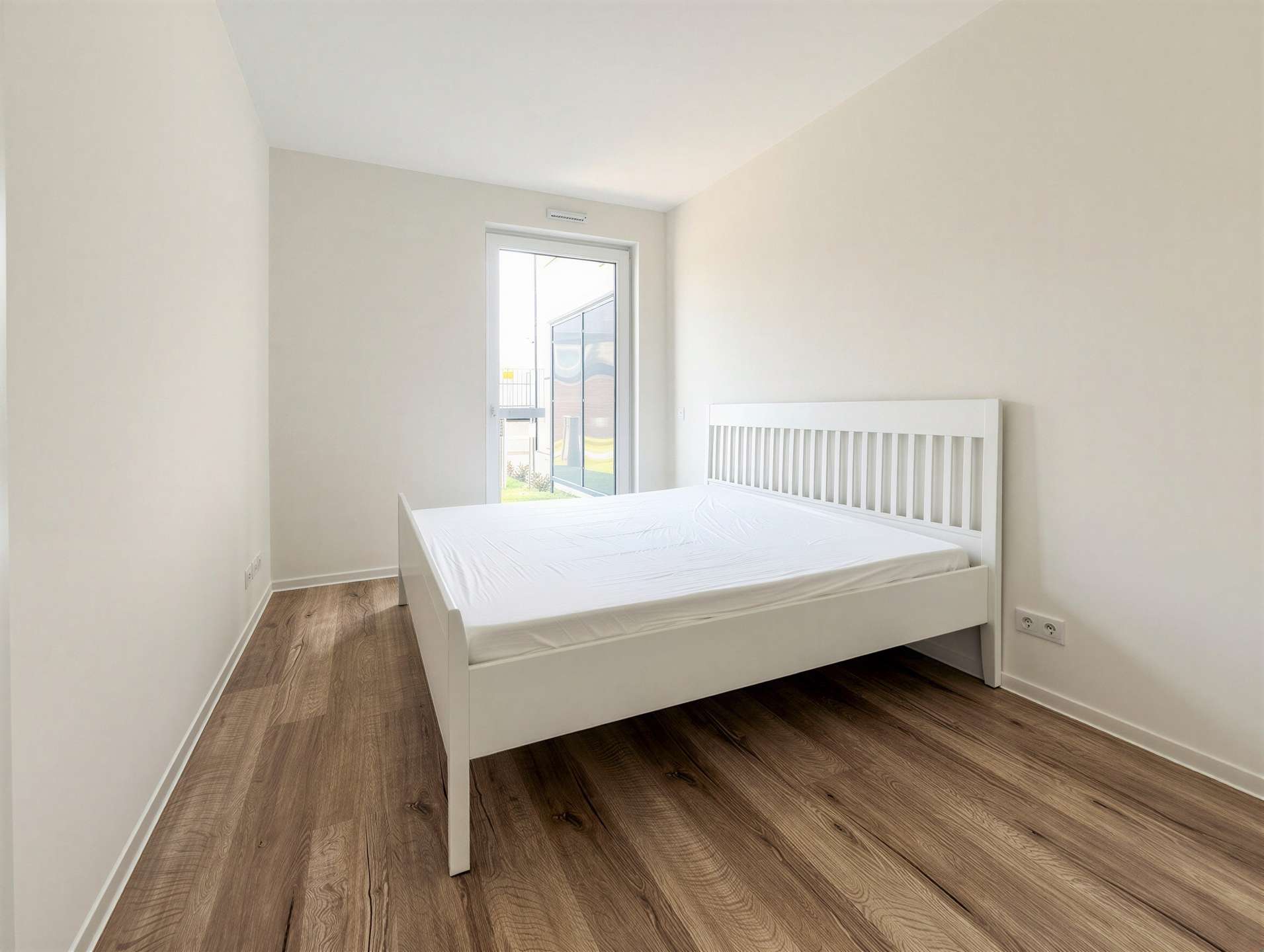 Großzügiges Schlafzimmer