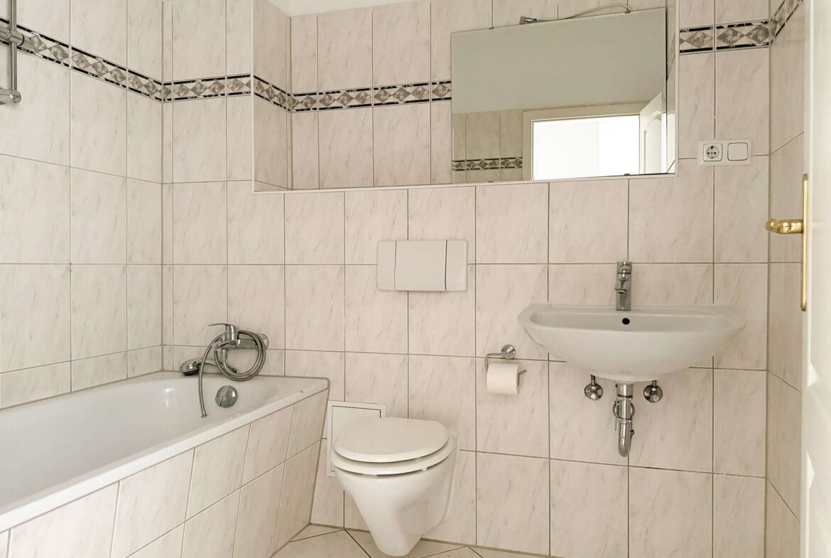 Badezimmer mit Wanne
