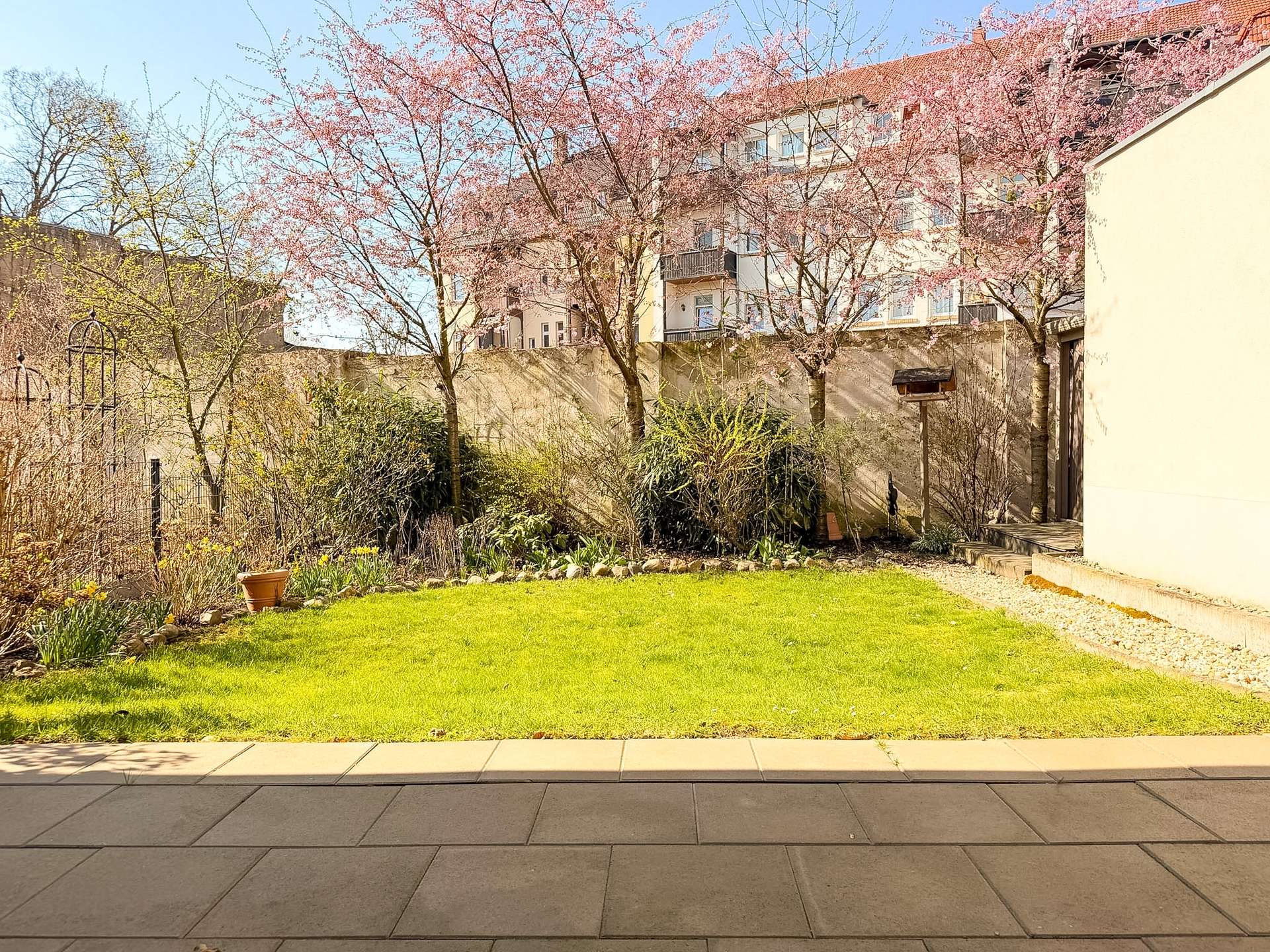 87 m_ Gartenfläche