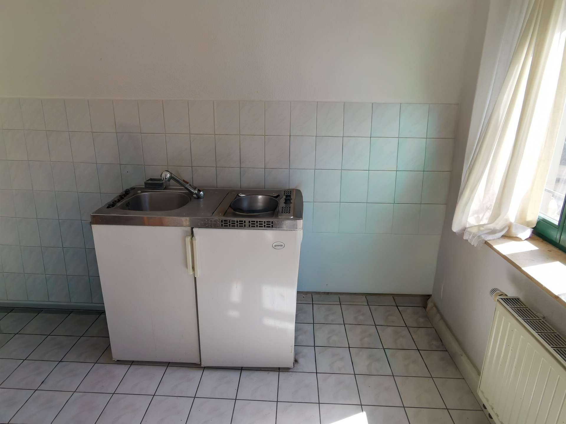 offene Küche mit Pantryküche