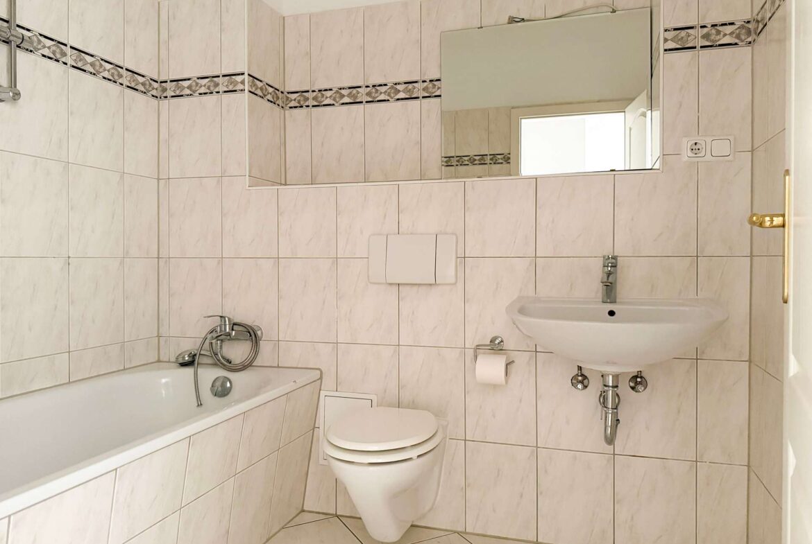 Badezimmer mit Wanne