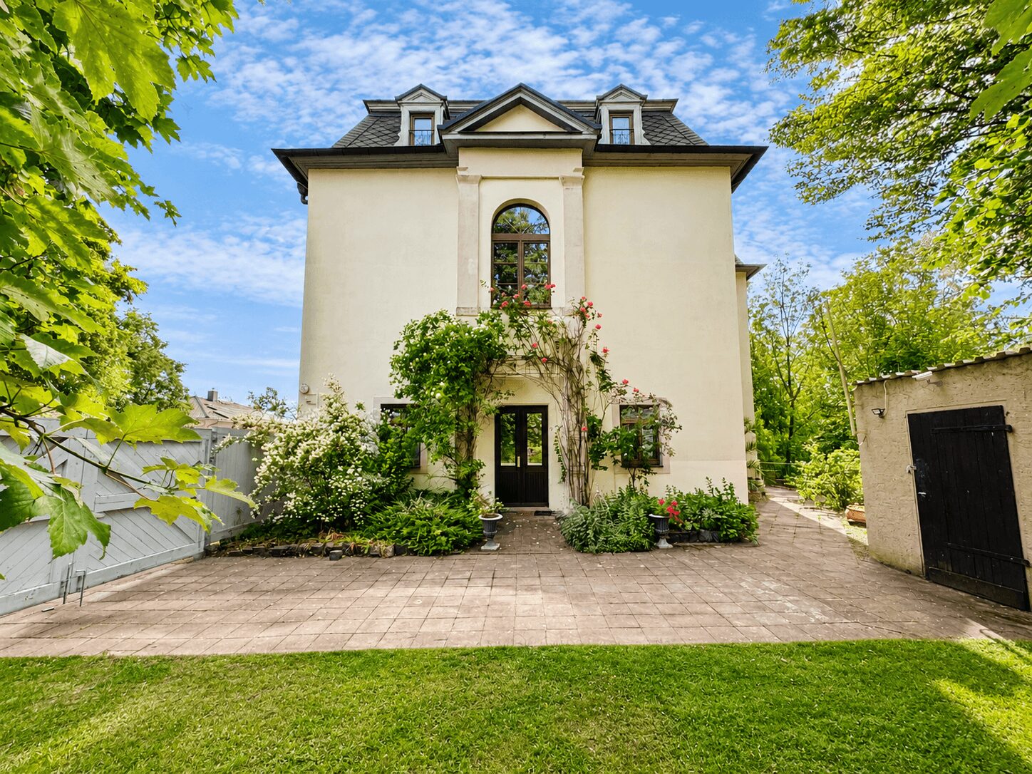 Blick auf das herrliche Portal