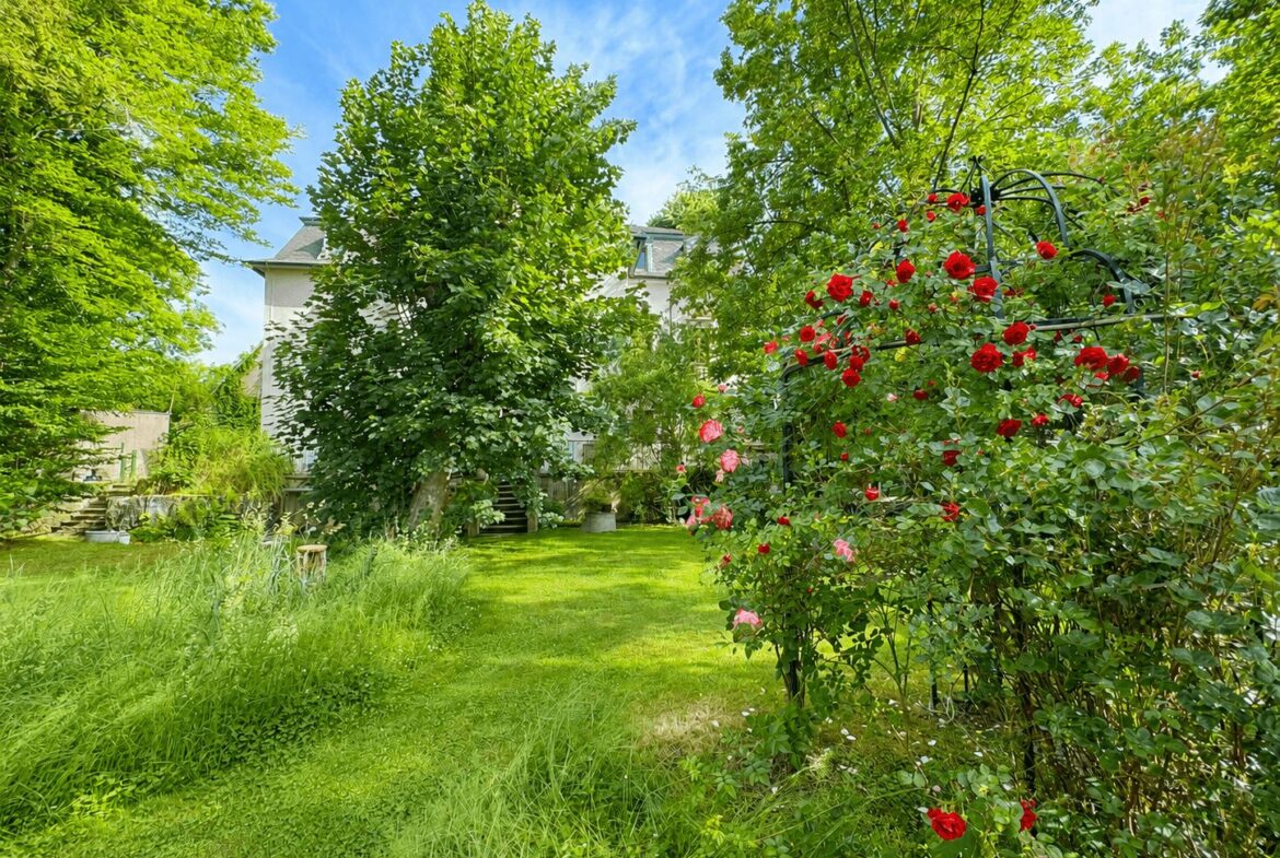 Wildromantischer Garten für absolute Ruhe