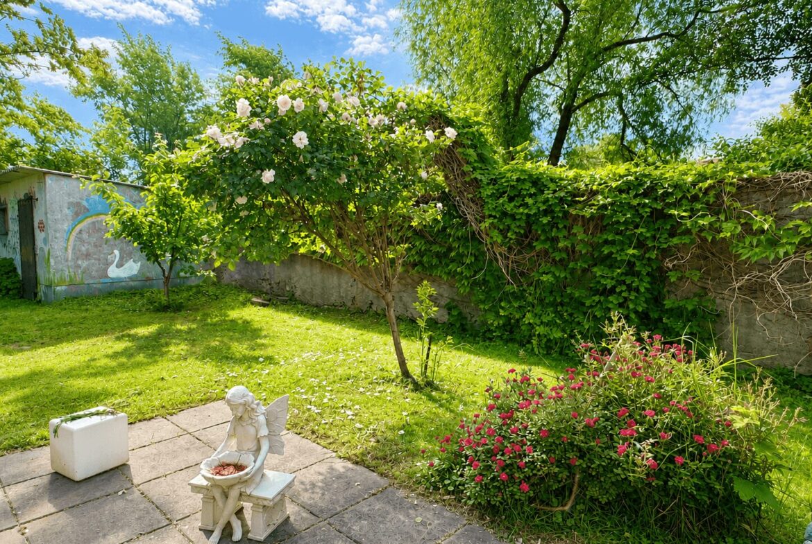 Weitläufige Gartenoase