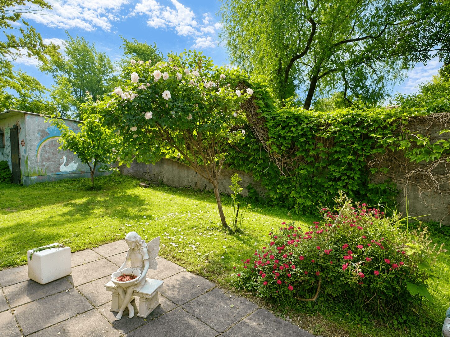 Weitläufige Gartenoase