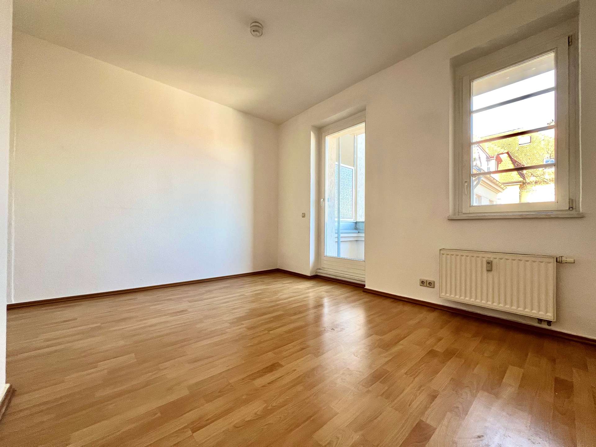 Schlafzimmer mit Balkonzugang