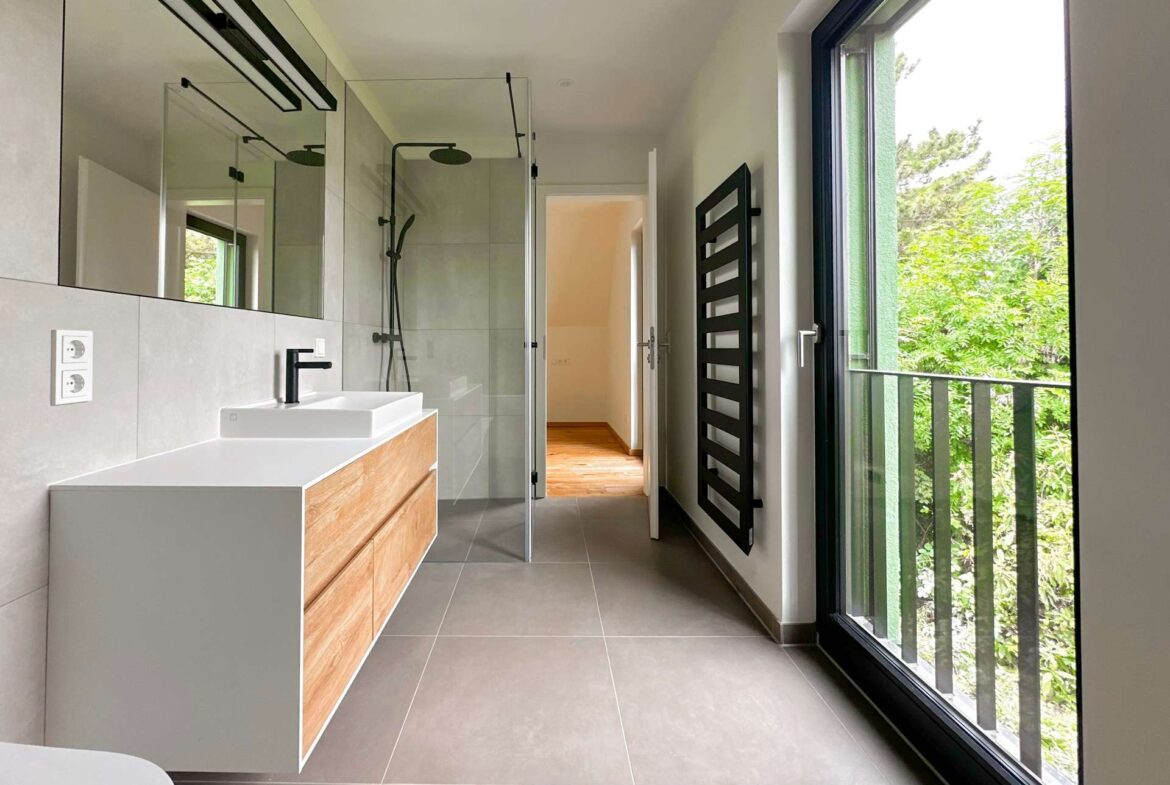 Tageslicht-Bad en suite