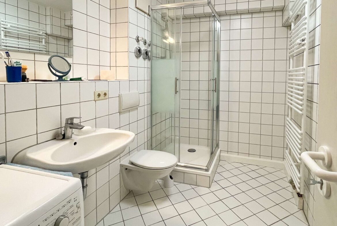 Bad mit Dusche