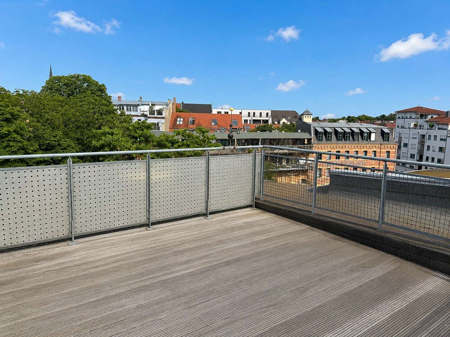 Große Dachterrasse