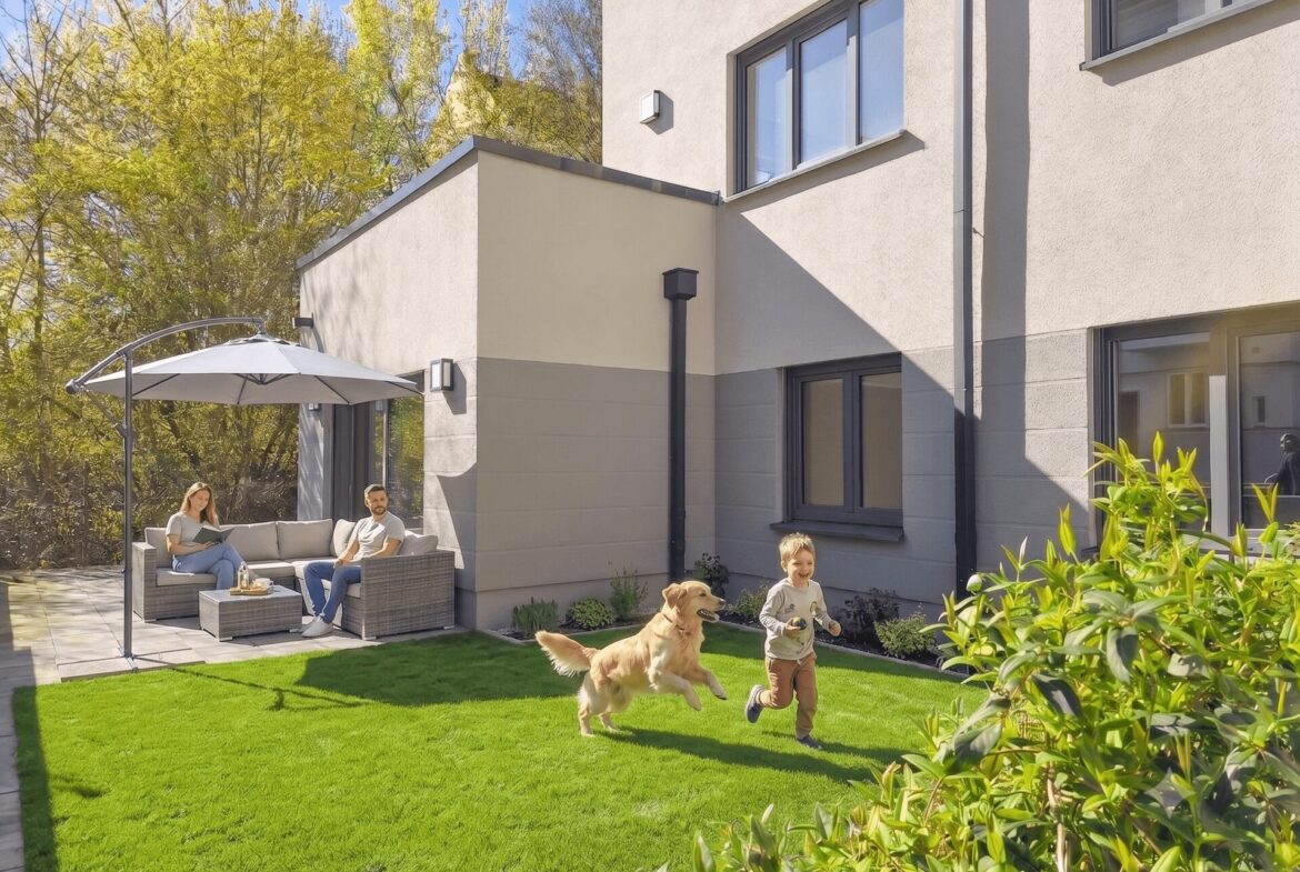 Terrasse mit Garten