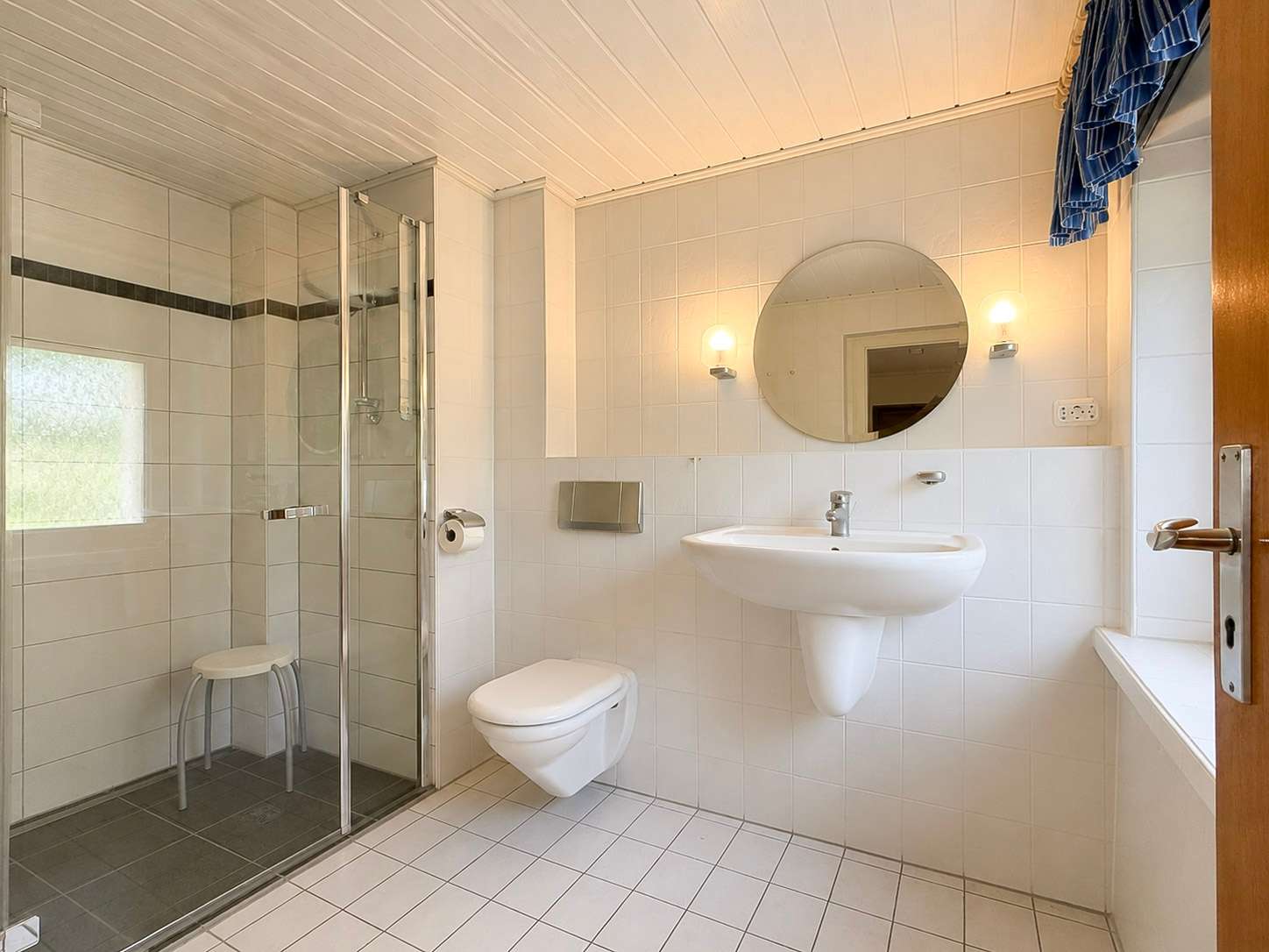 Tageslichtbad mit Dusche