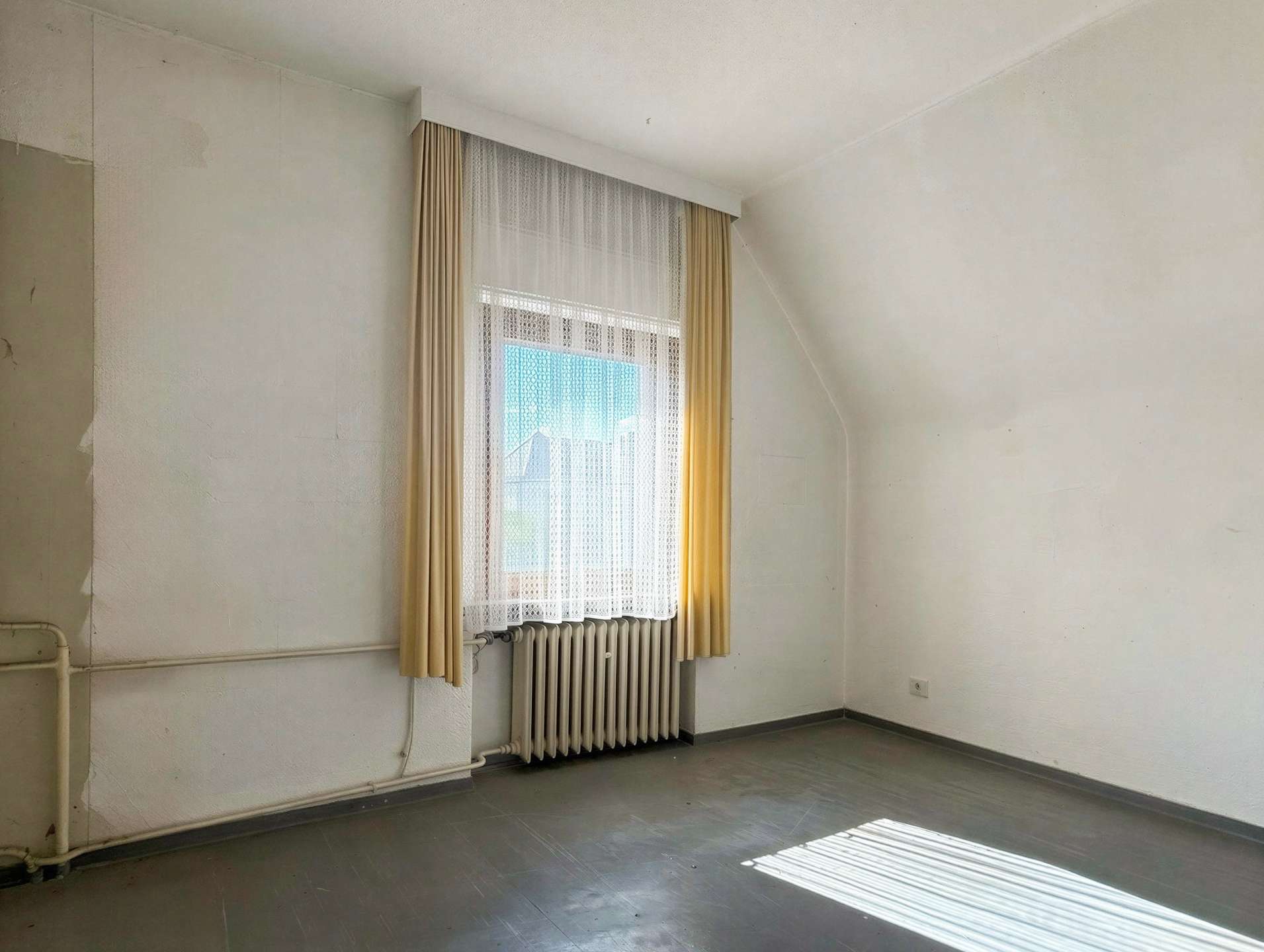 Gäste-/ Arbeitszimmer im OG