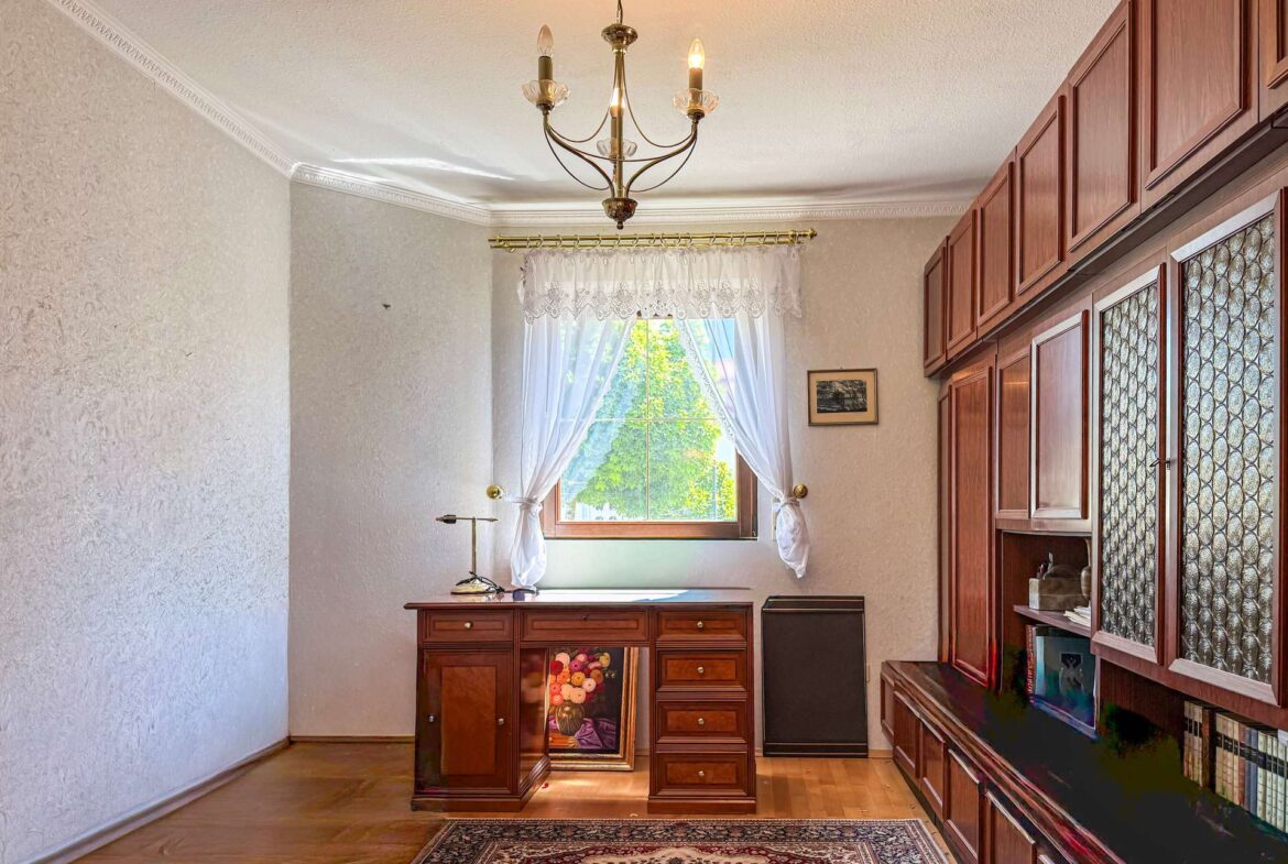 Schlafzimmer 1