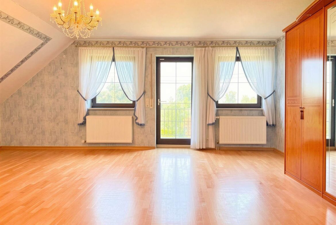 Großes Schlafzimmer 2