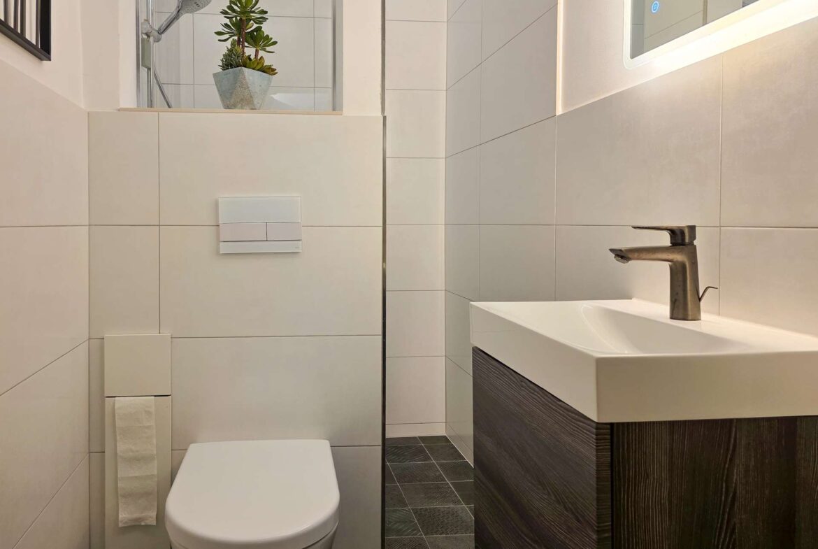 Gästebad mit Dusche