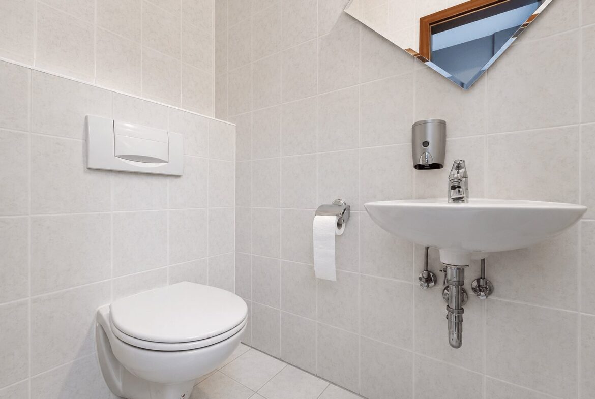 Gäste-WC EG