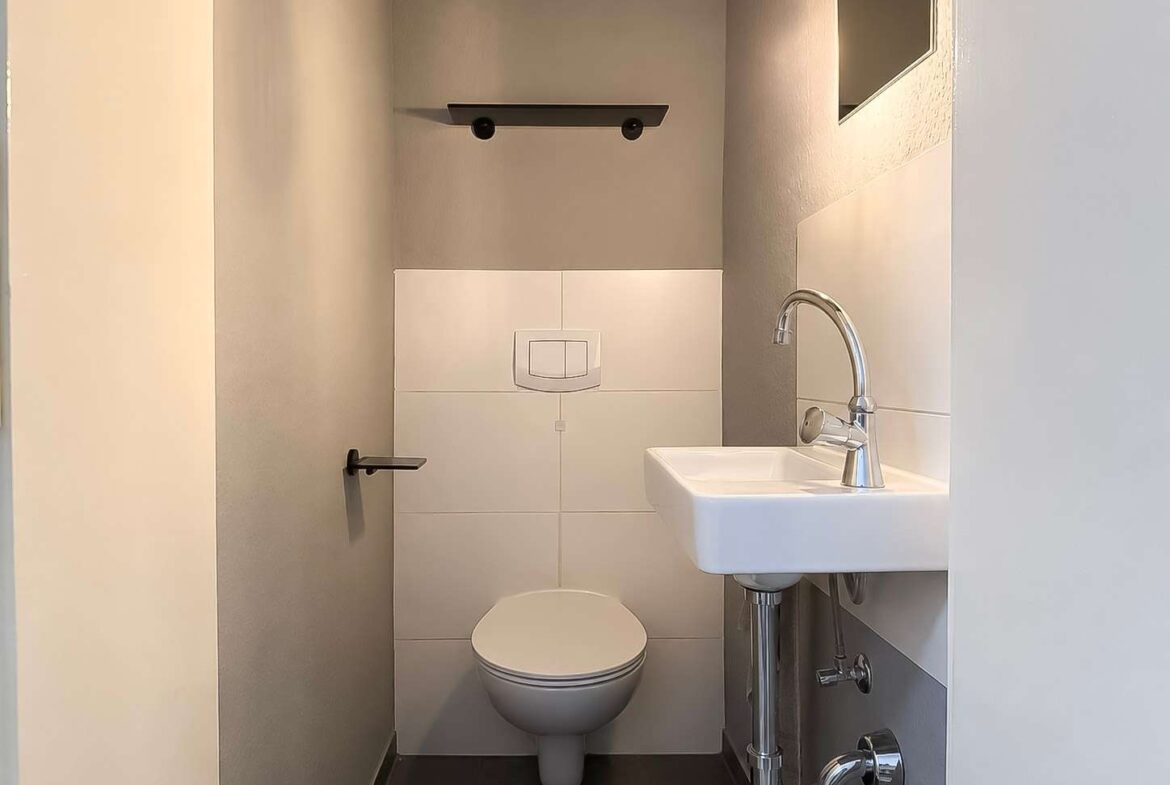 separates Gäste-WC