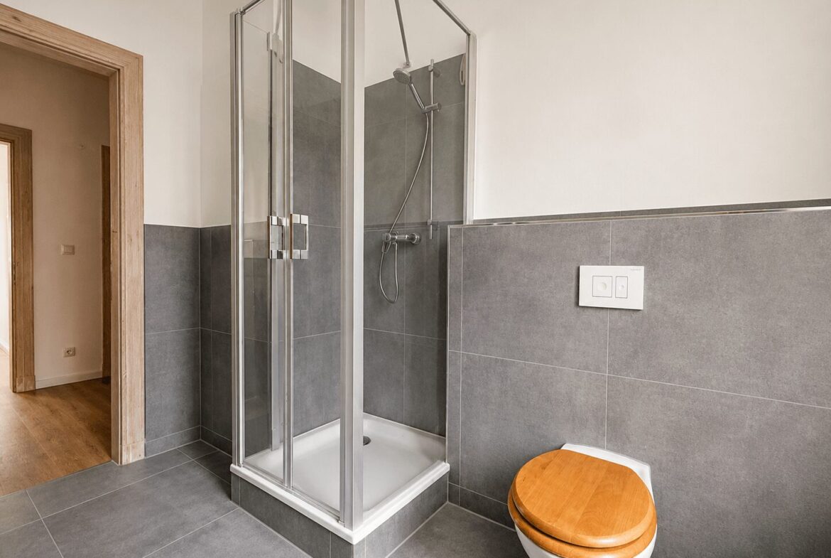 Bad mit Dusche
