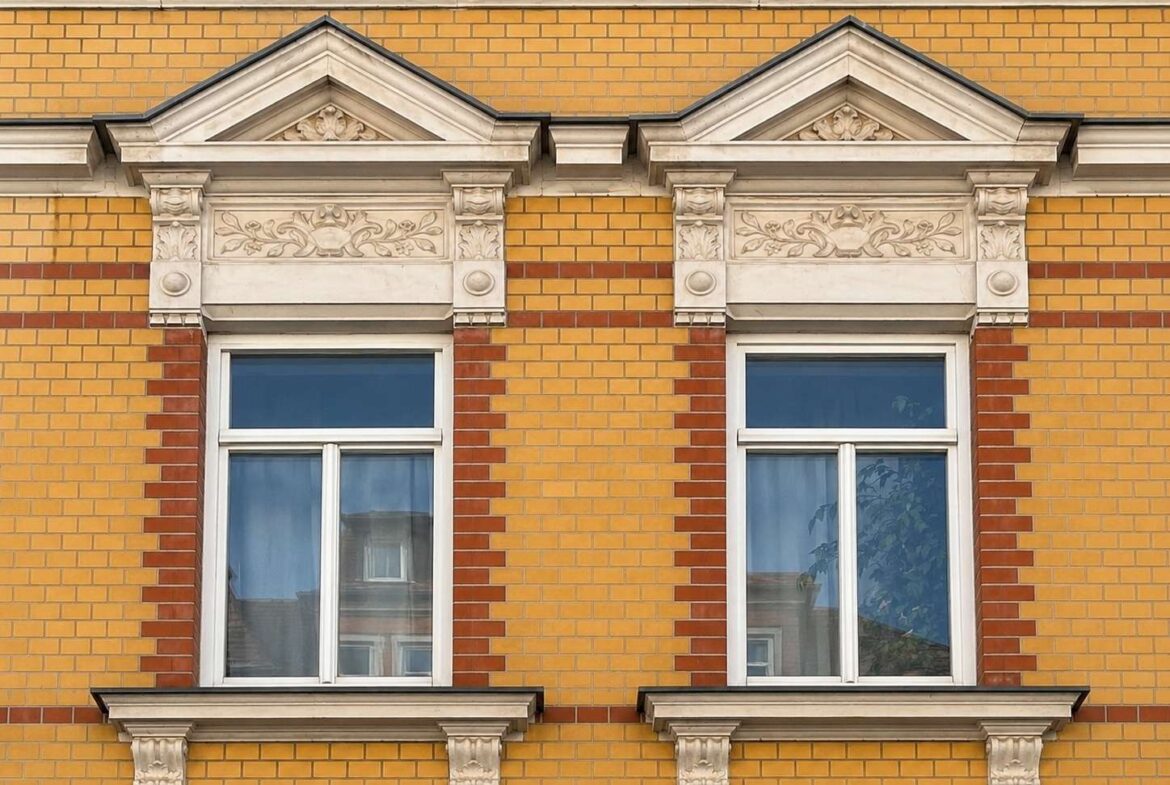 Fenster mit Stuck