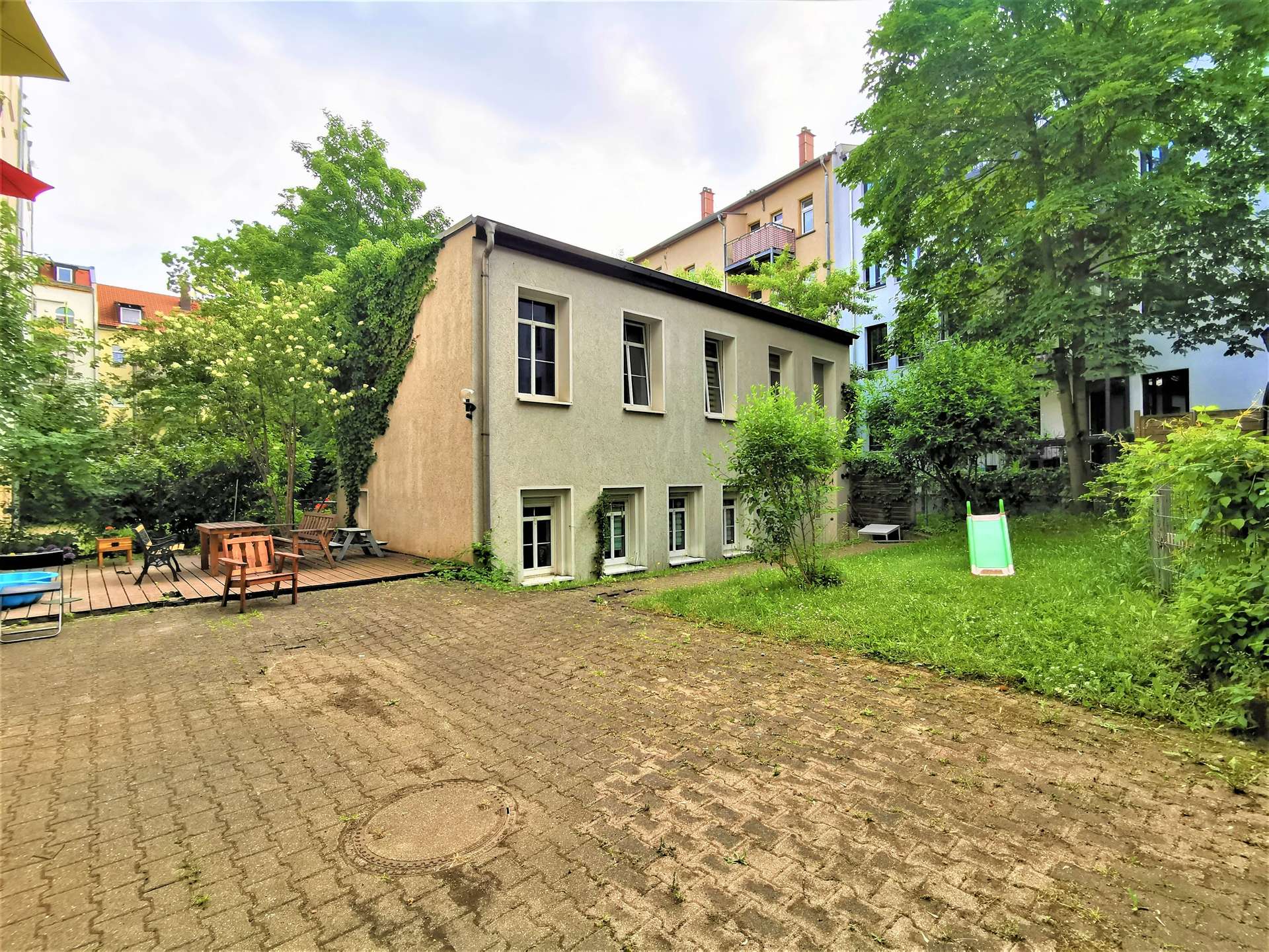 Innenhof mit Hinterhaus
