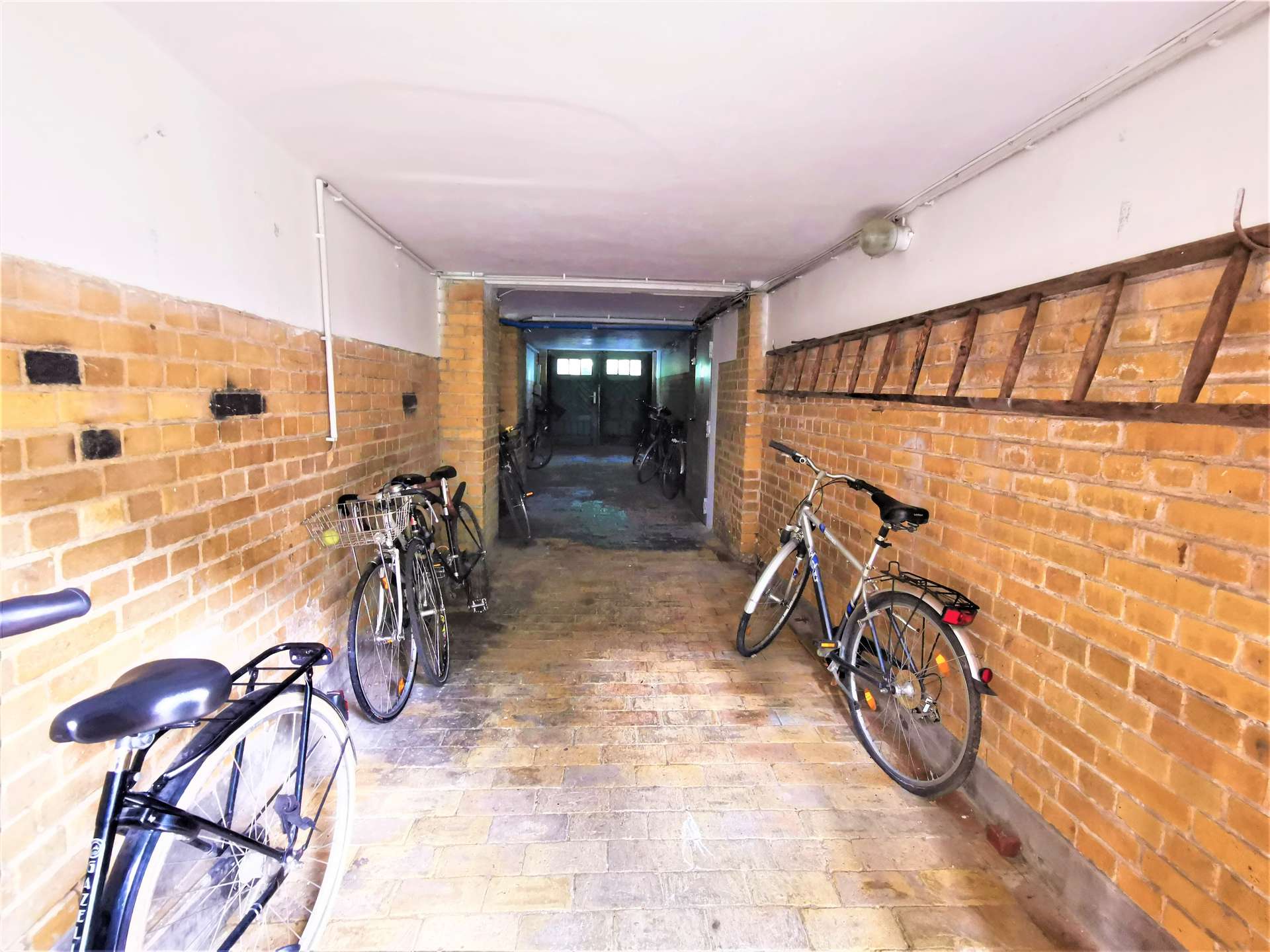 Fahrradschuppen