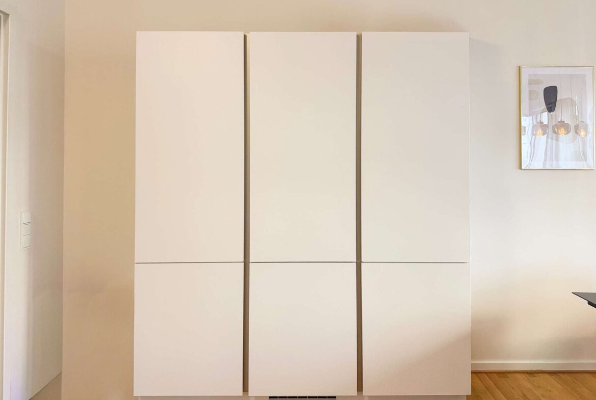 Versteckter Kühlschrank