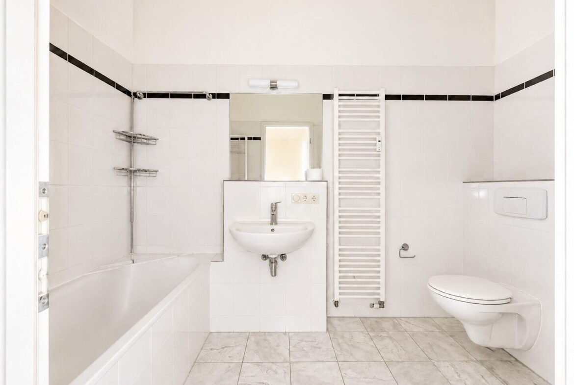 Badezimmer mit Badewanne
