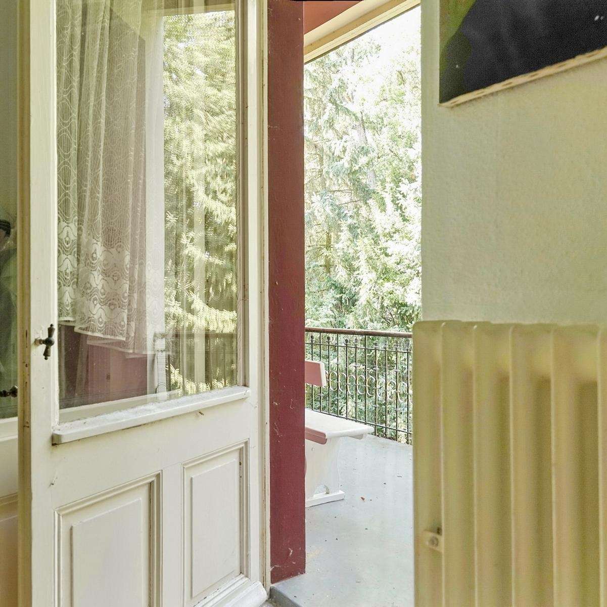 Zum Balkon