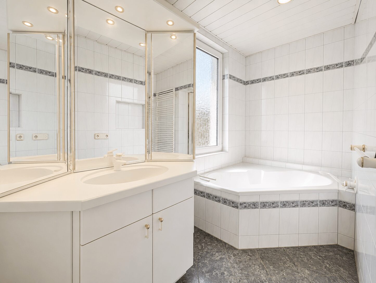 OG Badezimmer