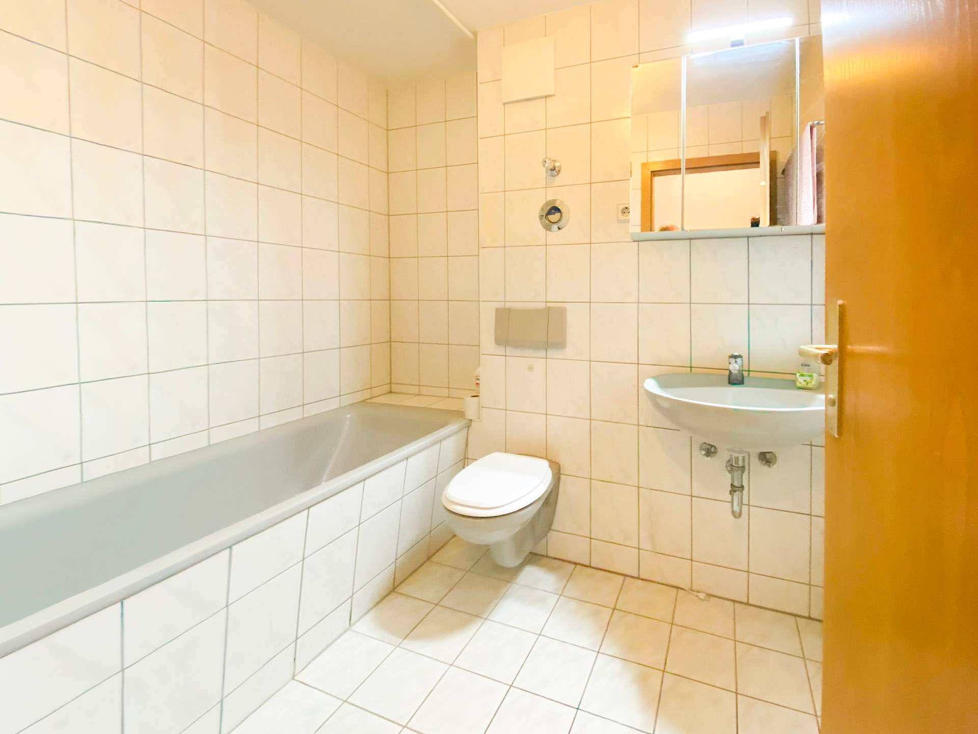 Bad mit Wanne