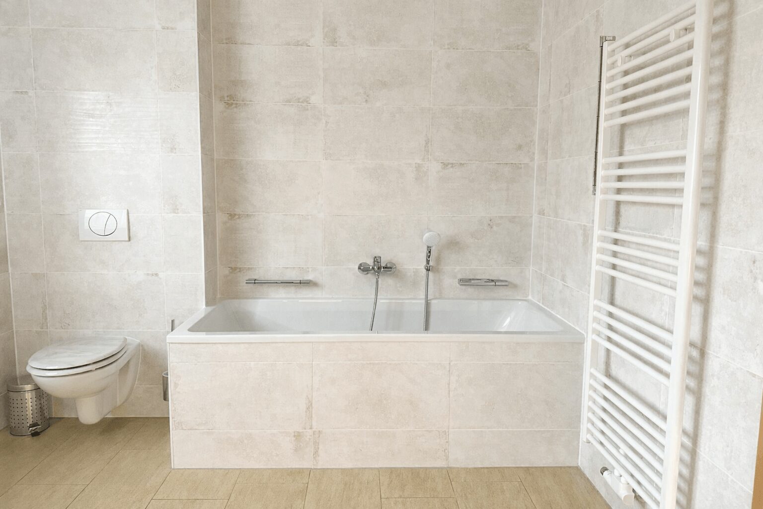 Hochwertige Badewanne