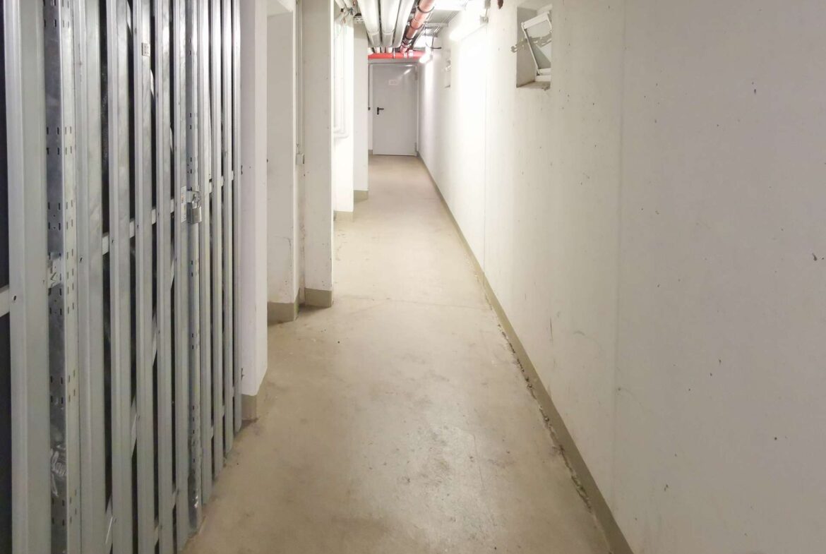 Aufgeräumter Kellerbereich