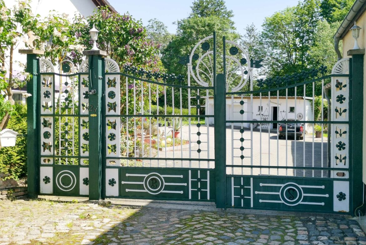 Einfahrtstor