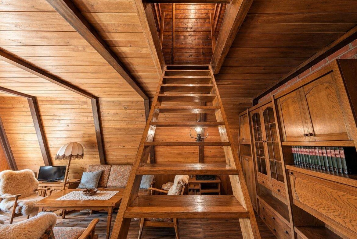 Finnhütte Treppe nach oben