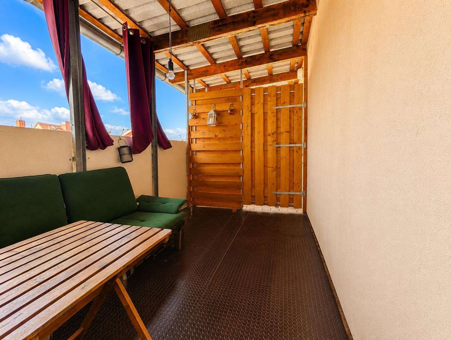 1. OG Balkon