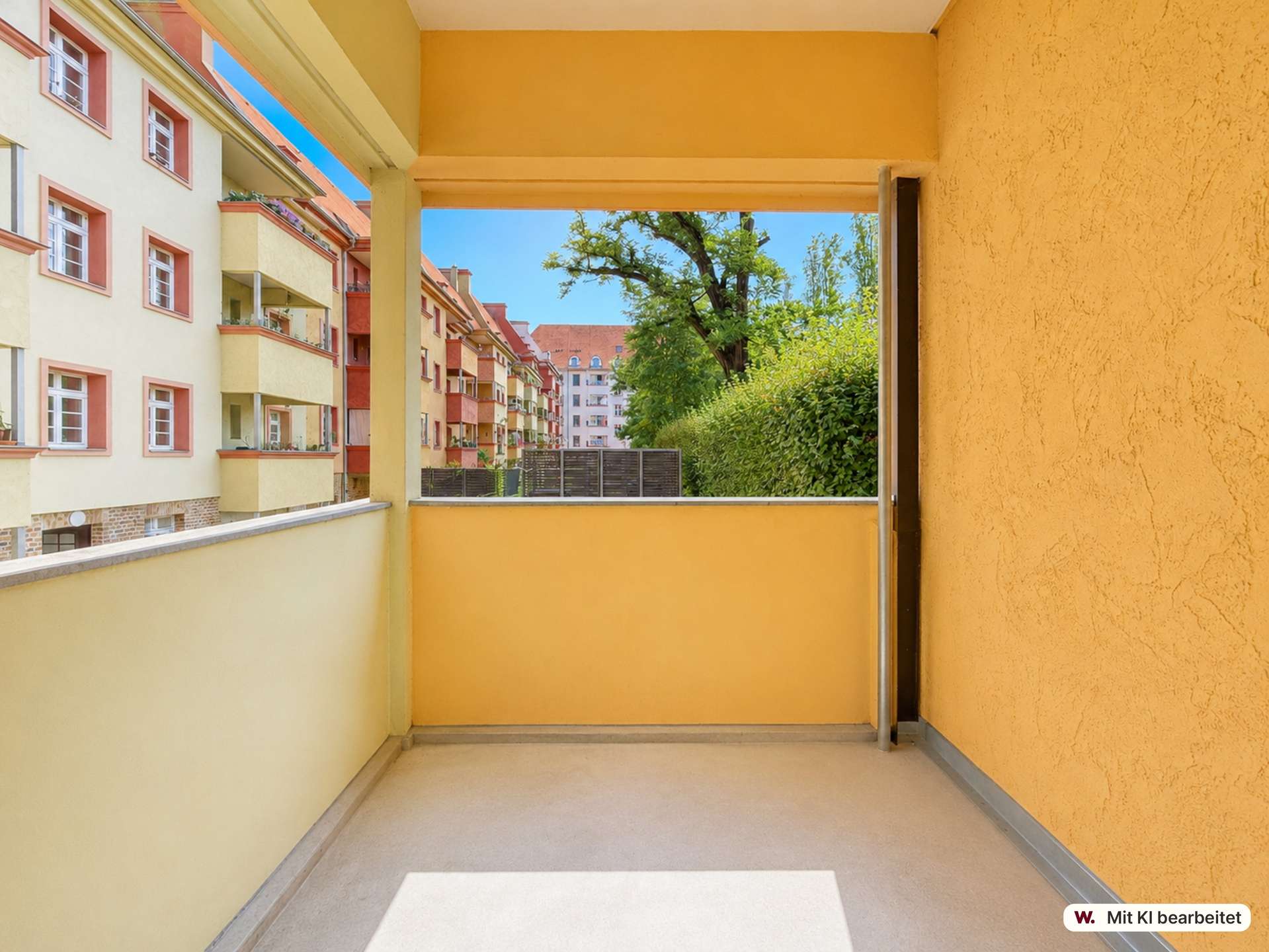 Balkon mit grüner Aussicht