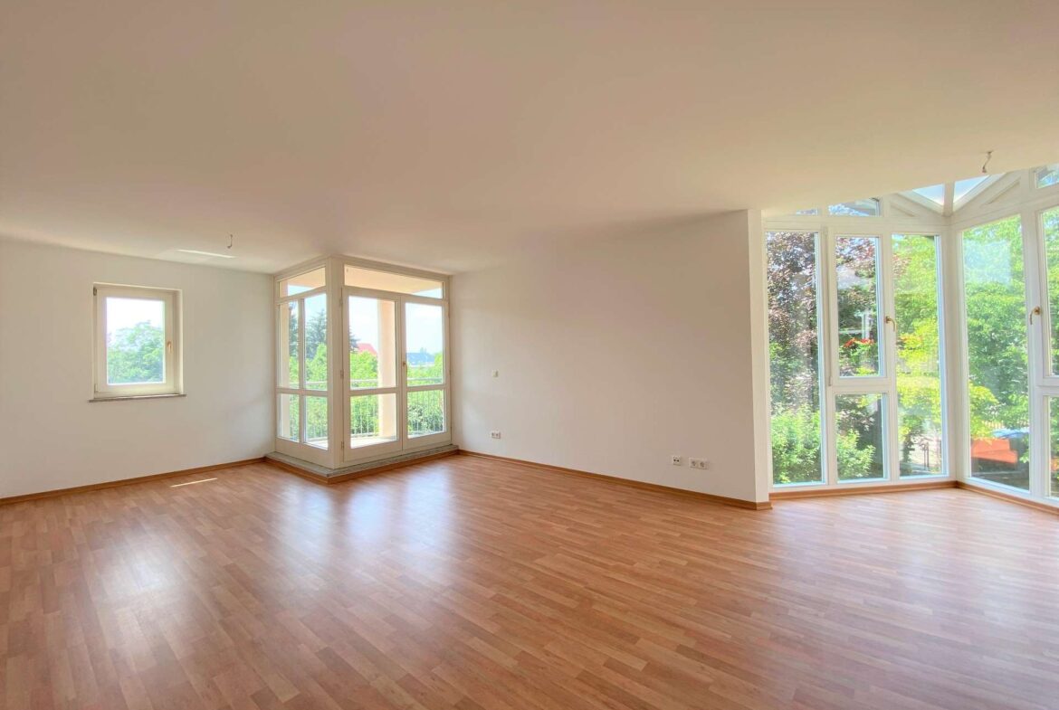 Großzügiges Wohnzimmer