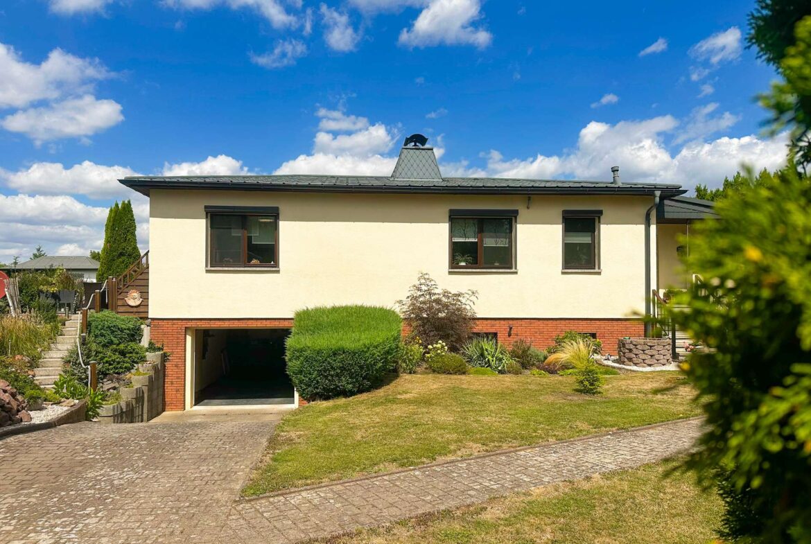 Haus mit Garage
